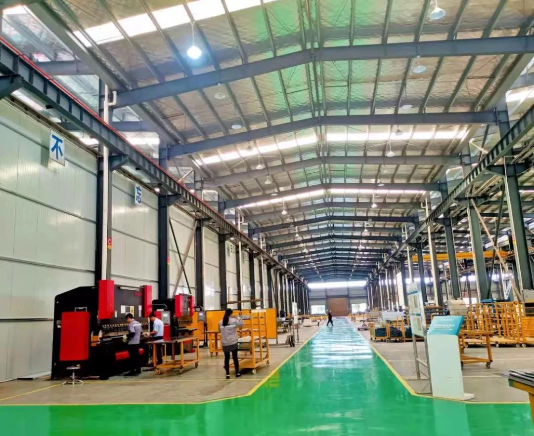 【AITIYU.COM-爱体育(中国)
湖南生产基地】热火朝天生产忙，高质高效产精品！​